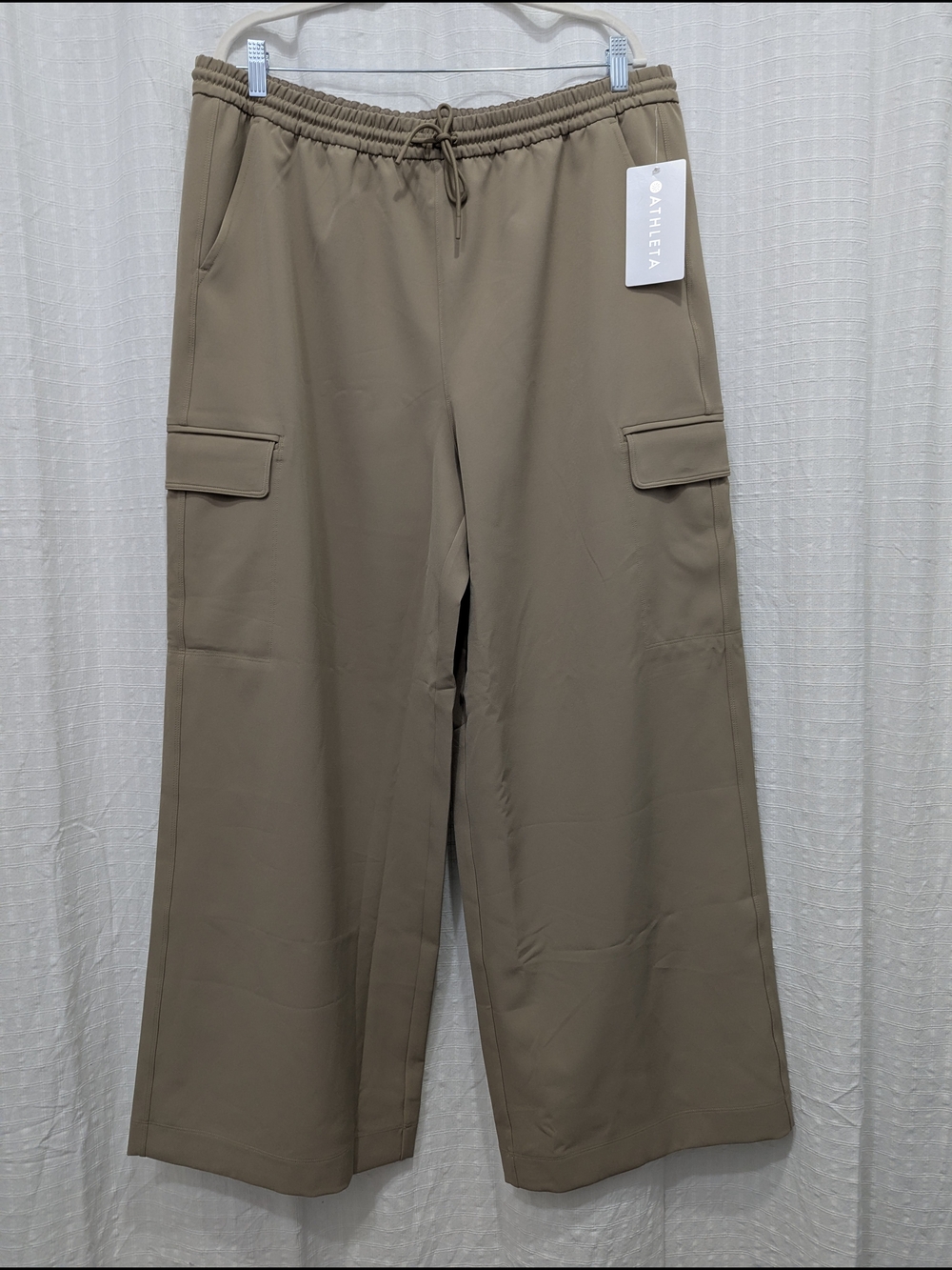 Athleta Woman's Wide-Leg Promenade Cargo Pants in Taupe Size XL NWT